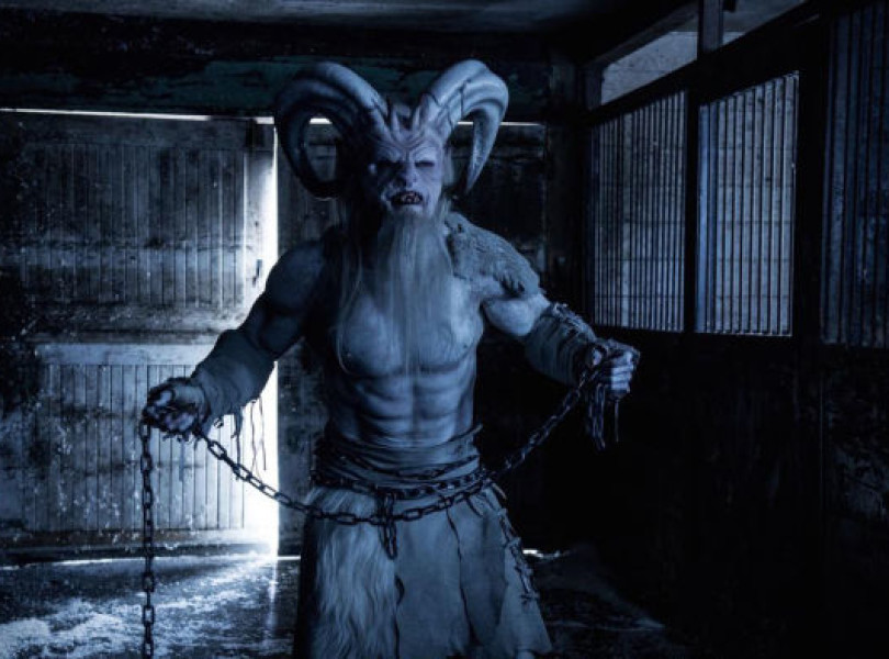 A Christmas Horror Story Review