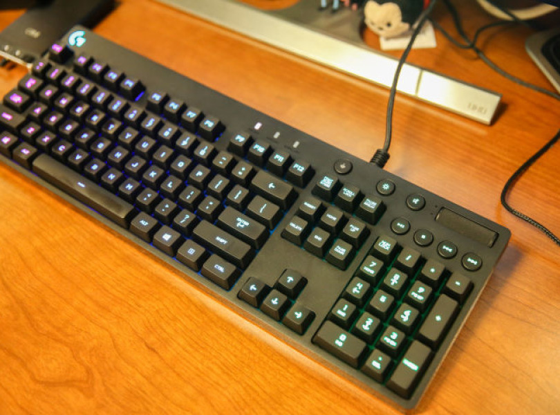 Logitech G810 Orion Spectrum Gaming Keyboard Review